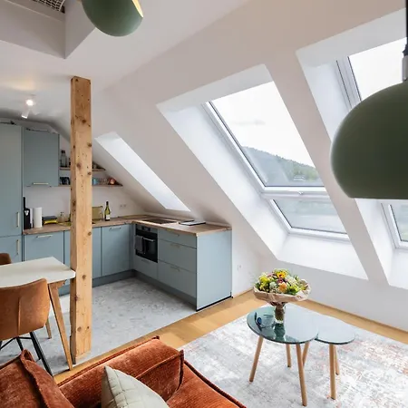 Neue Maisonette-wohnung Mit See-& Bergblick, Sauna Apartment *